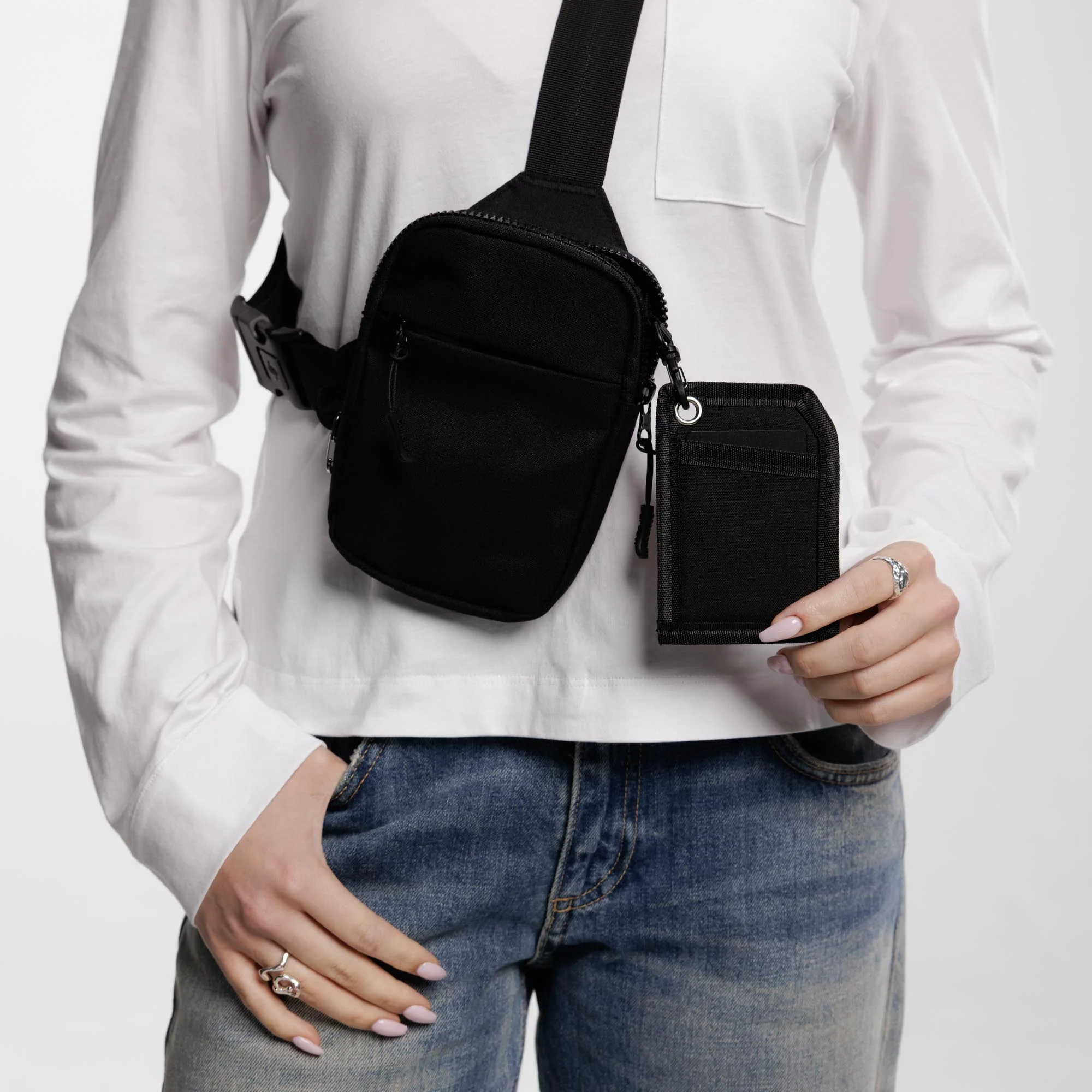 CG x RhinoKey® Smart Sling Bag Bundel met Find My-tracking