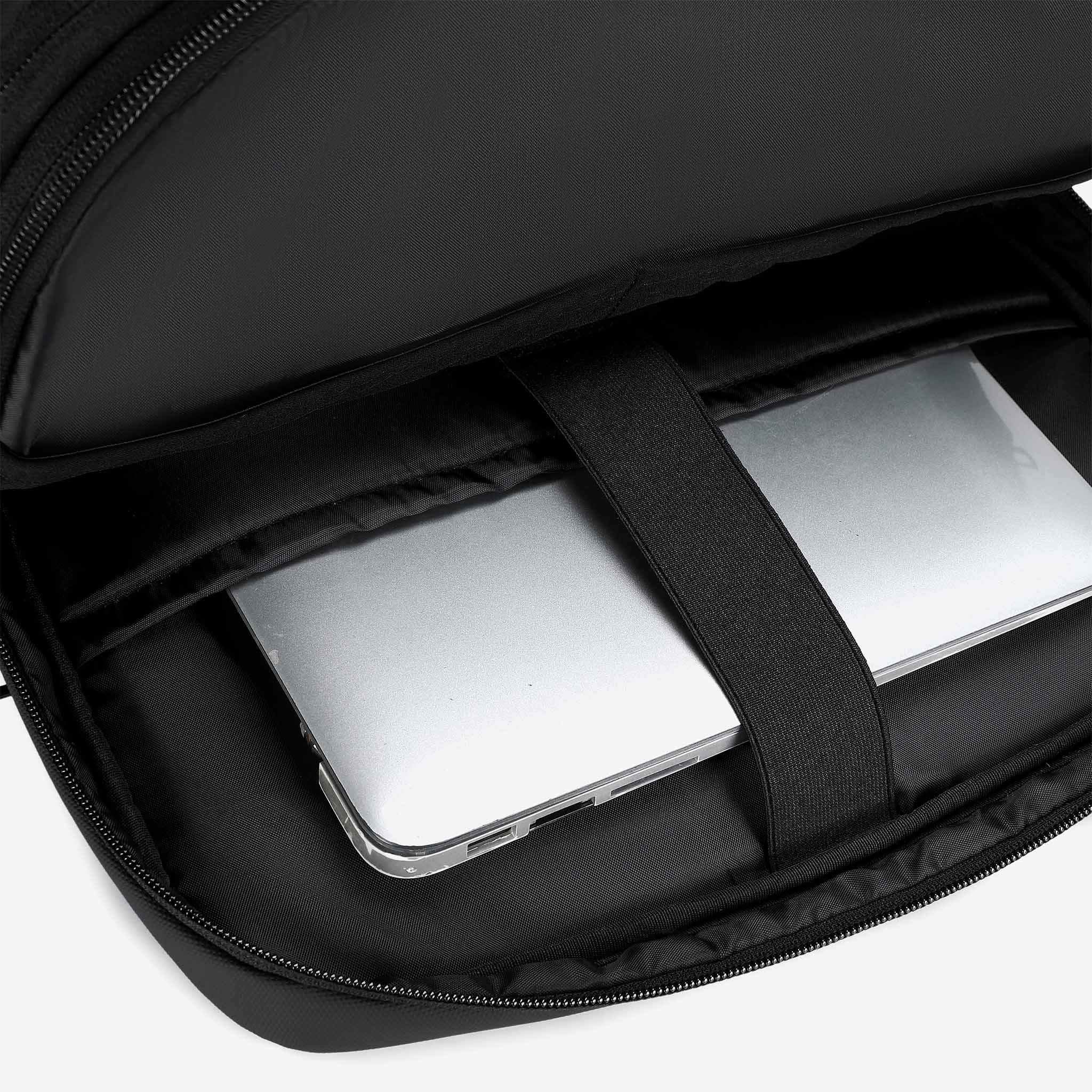 Zaino da viaggio con apertura a clamshell e scomparto per laptop
