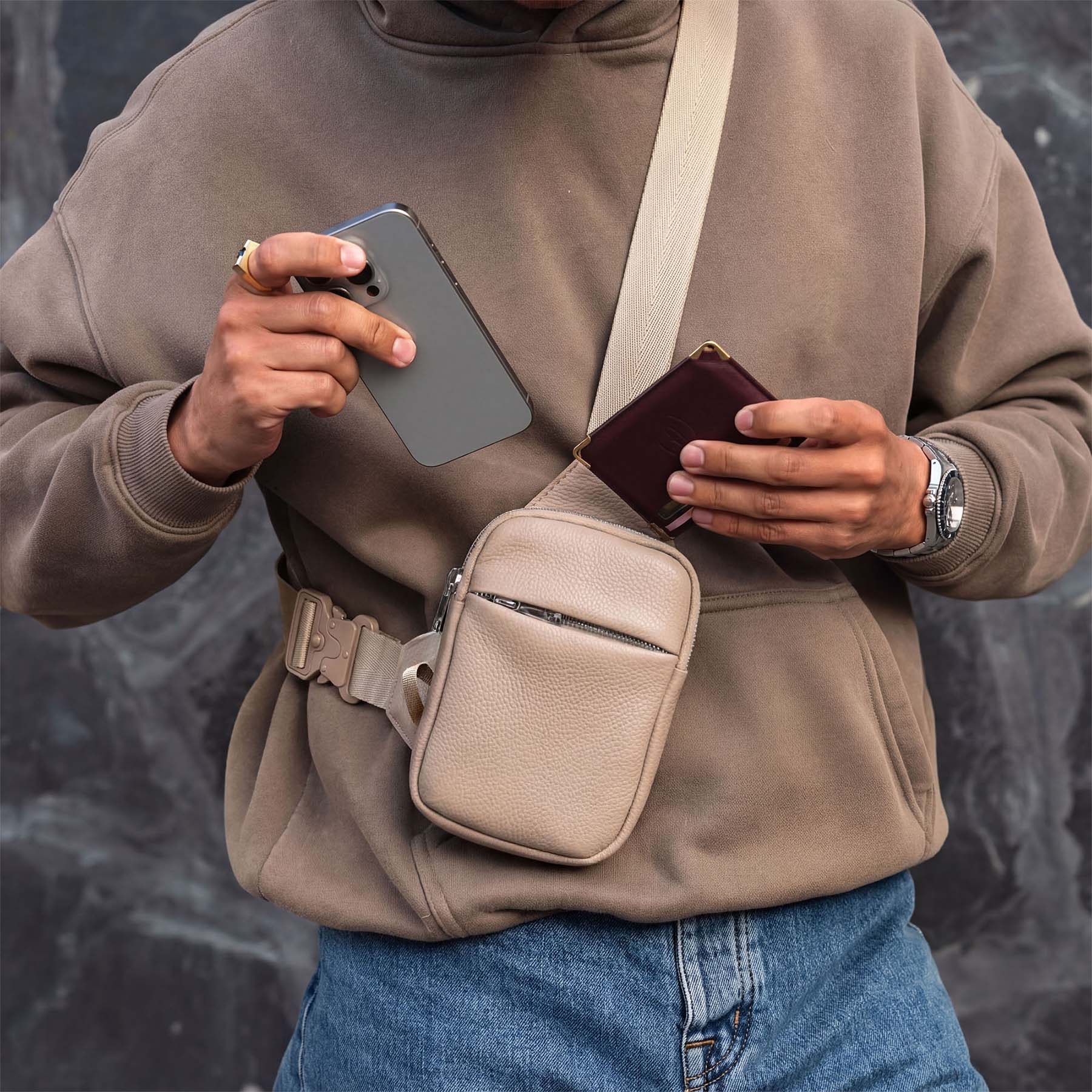 Sling Bag de Viaje en Piel Genuina con Protección RFID