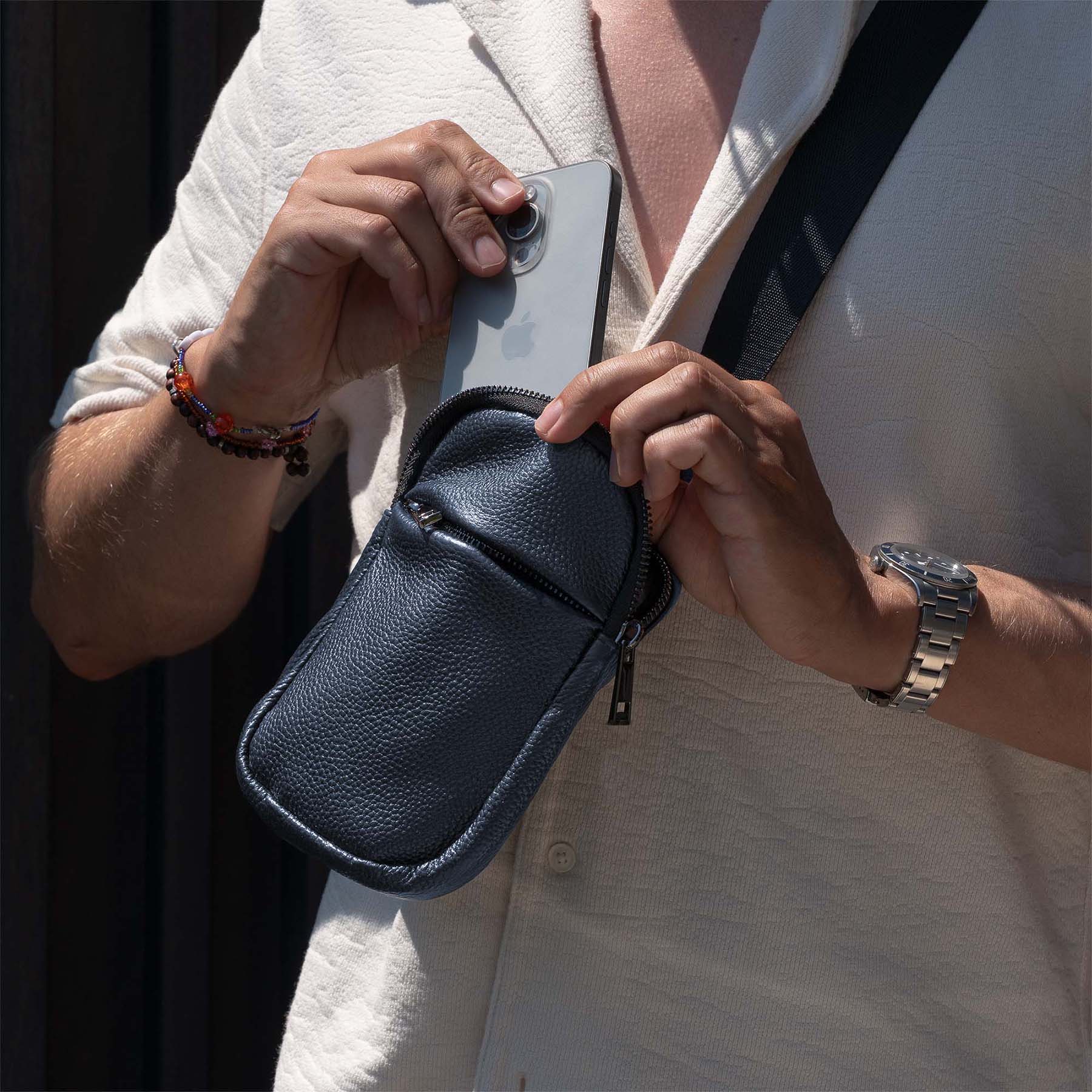 Sling Bag de Viaje en Piel Genuina con Protección RFID