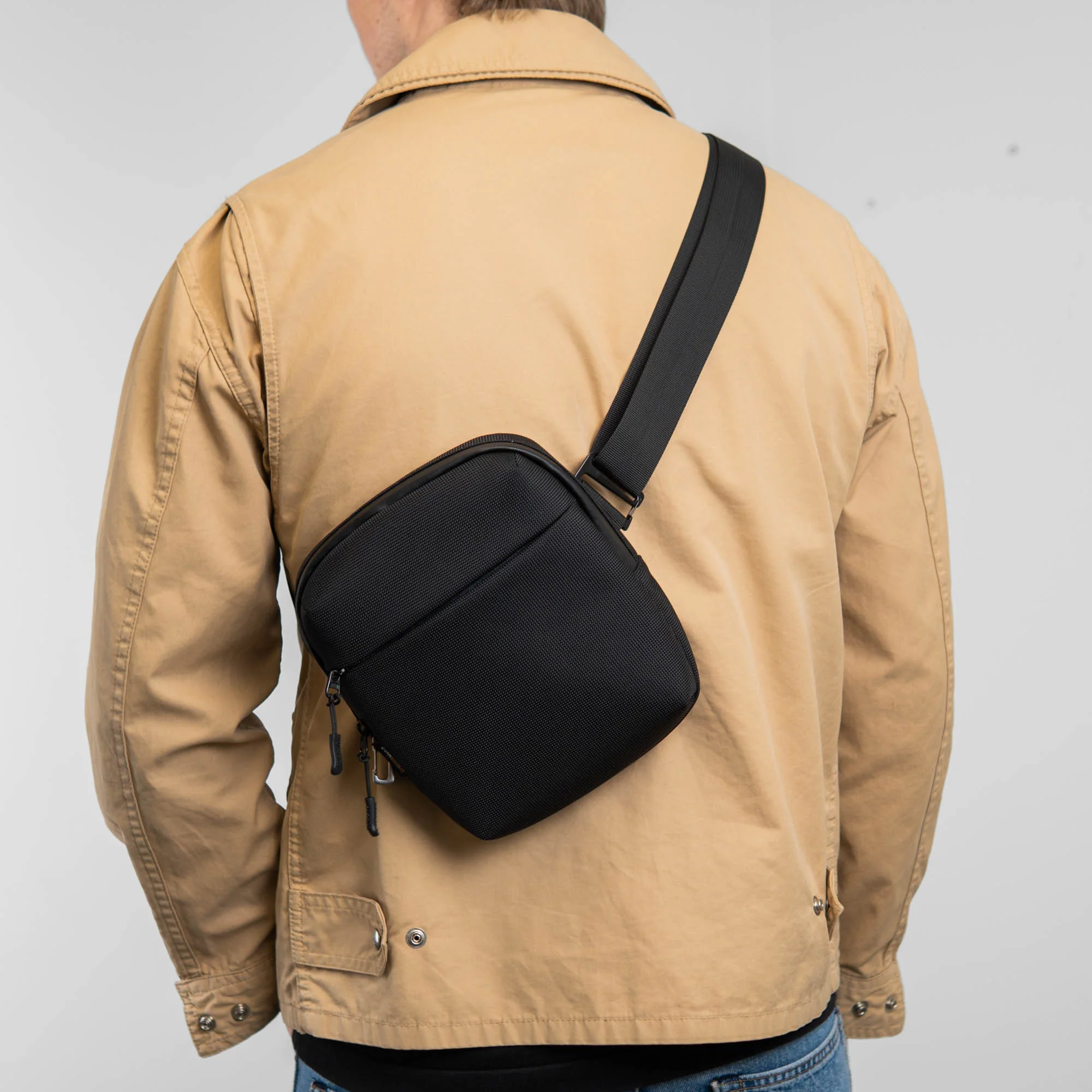 Pro Complete Kit -paketti: Sling Bag Pro ja pakkauskuutiot